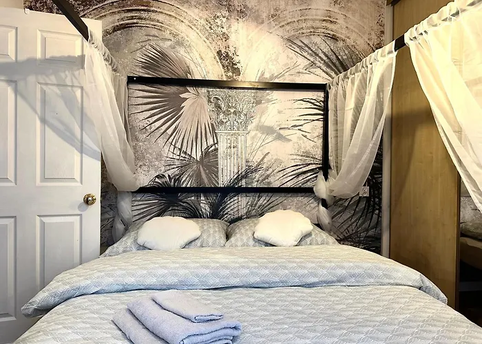 Swietego Mikolaja - Self Check-in 20h * Wroclaw